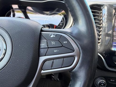 Used 2020 Jeep Cherokee Limited AWD/4WD image 15