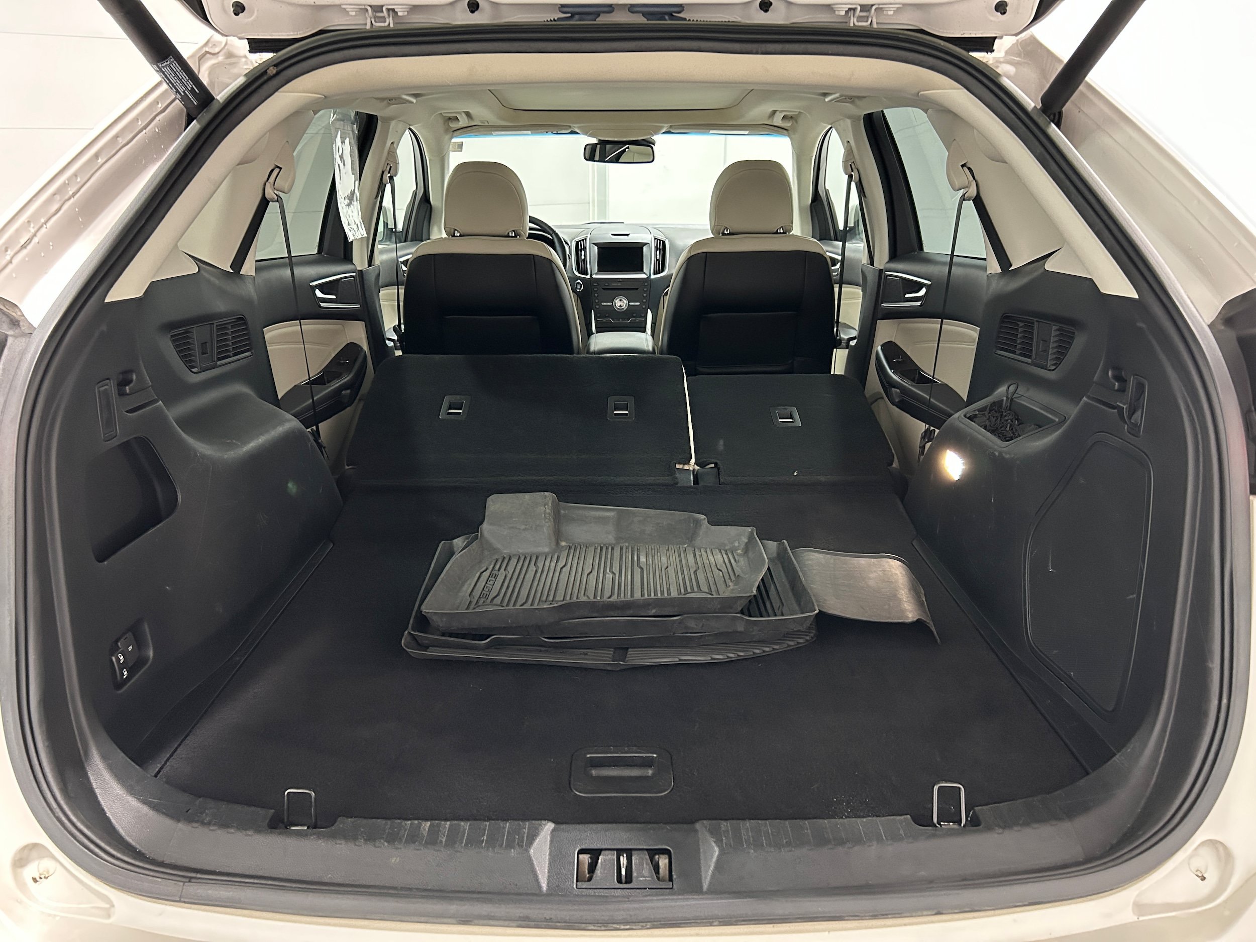 Used 2019 Ford Edge Titanium w/ Equipment Group 301A AWD/4WD image 37