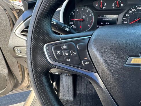 Used 2025 Chevrolet Malibu LT FWD image 18