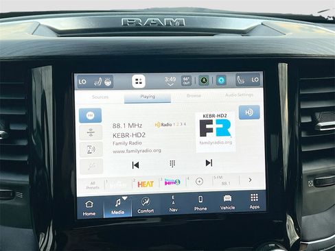 Used 2024 RAM 1500 Laramie image 15