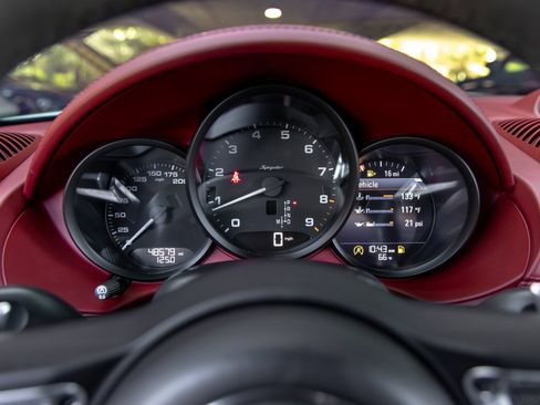 Certified 2022 Porsche 718 Boxster Spyder RWD image 35