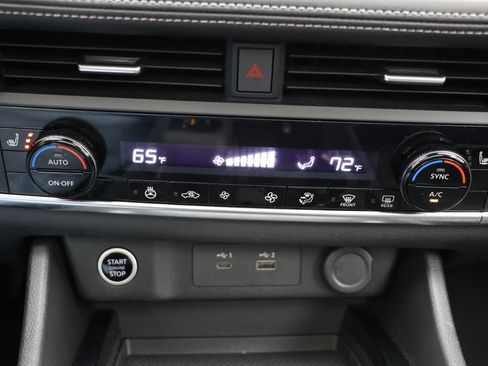 Used 2023 Nissan Rogue SV w/ SV Premium B Package image 22