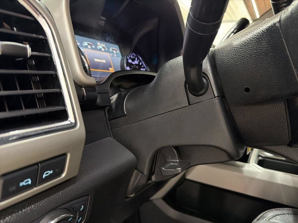 Used 2018 Ford F250 Lariat w/ Chrome Package AWD/4WD image 53