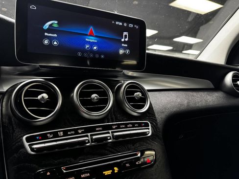 Used 2016 Mercedes-Benz GLC 300 image 23