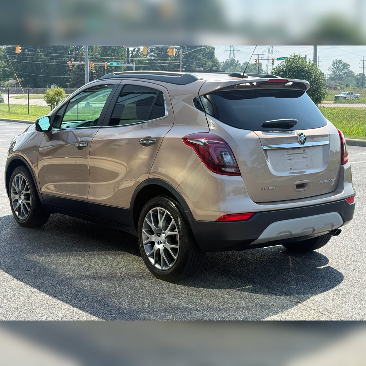 Used 2018 Buick Encore Sport Touring w/ Safety Package FWD image 3