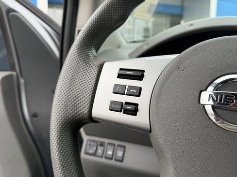 Used 2020 Nissan Frontier SV w/ Midnight Edition Floor Mats image 13