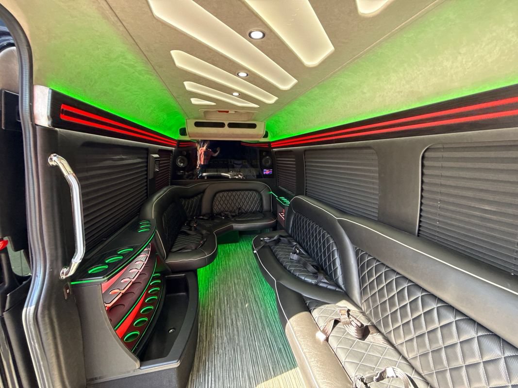 Used 2021 Mercedes-Benz Sprinter 3500 image 28
