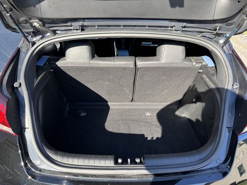 Used 2022 Hyundai Veloster N FWD image 5