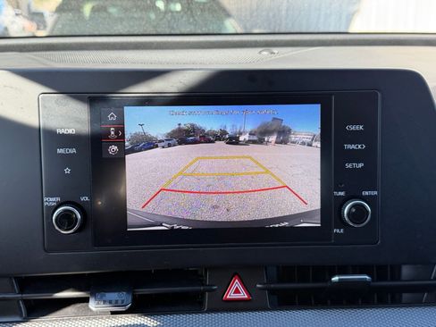 Used 2025 Kia Sportage LX image 23