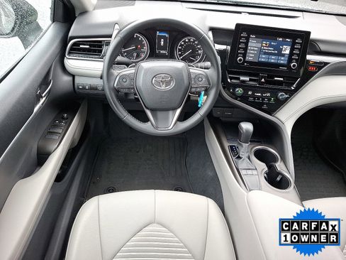 Used 2023 Toyota Camry SE image 15