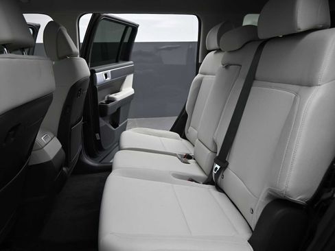 New 2026 Hyundai Santa Fe SE image 14