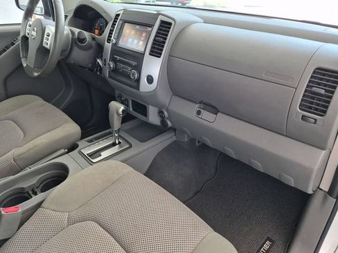 Used 2019 Nissan Frontier SV AWD/4WD image 24