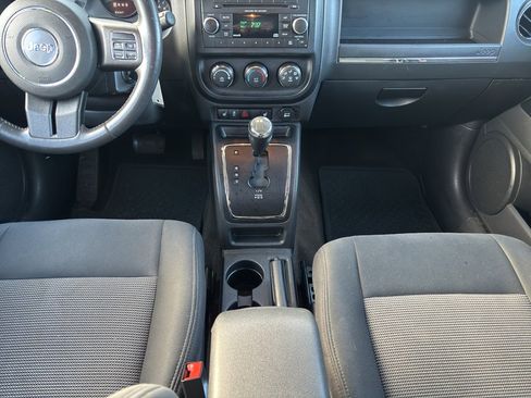 Used 2014 Jeep Patriot Latitude w/ Sun/Sound Group image 16
