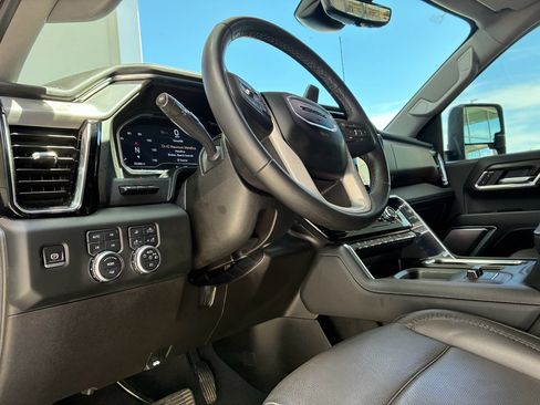 Used 2024 GMC Sierra 2500 Denali w/ Denali Reserve Package AWD/4WD image 21
