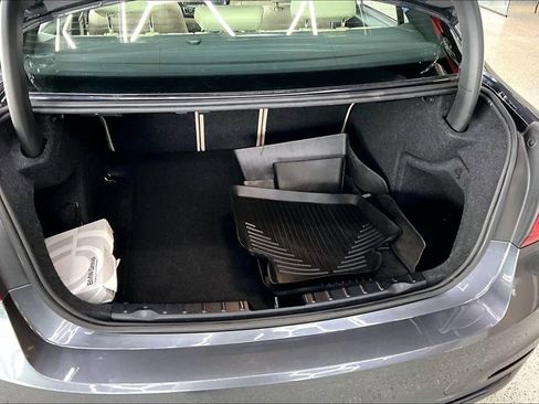 Used 2018 BMW 330i xDrive Sedan w/ Premium Package image 24