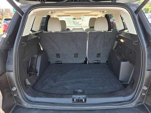 Used 2018 Ford Escape SEL FWD image 16