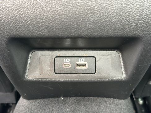Used 2025 Nissan Altima 2.5 SV FWD image 18