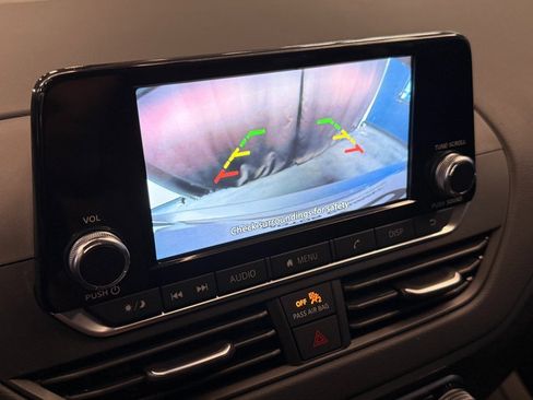 Used 2024 Nissan Altima 2.5 S image 13