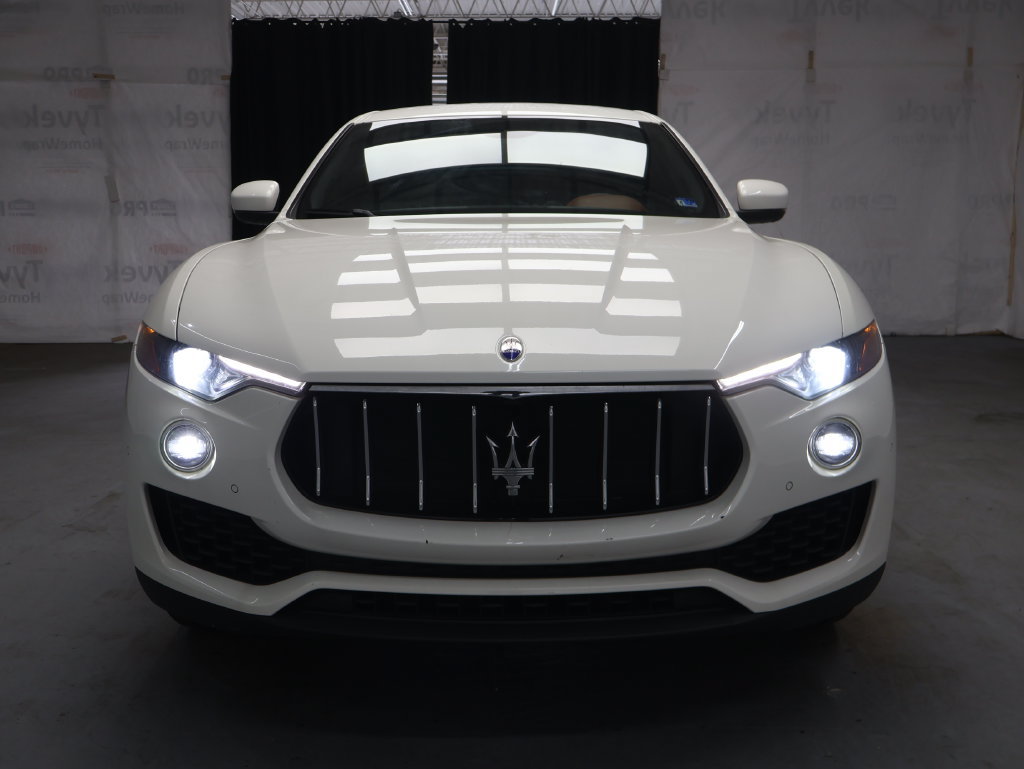 Used 2018 Maserati Levante AWD/4WD image 2