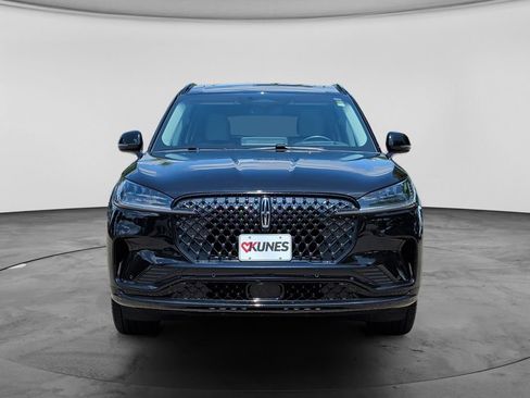 Used 2025 Lincoln Aviator AWD w/ Jet Appearance Package image 2