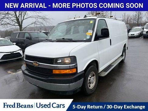 Used 2021 Chevrolet Express 2500 w/ Driver Convenience Package image 3