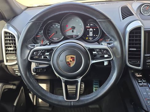 Used 2016 Porsche Cayenne S image 14