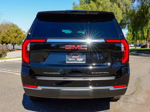 New 2026 GMC Yukon Elevation image 8