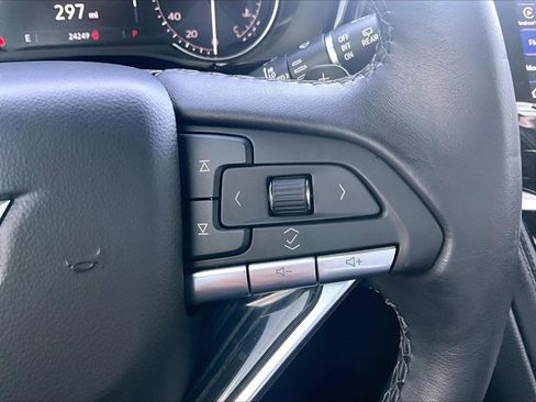 Used 2025 Cadillac XT6 Premium Luxury FWD image 21