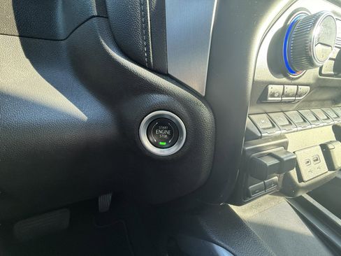 Used 2020 GMC Sierra 1500 SLT w/ SLT Premium Plus Package image 18