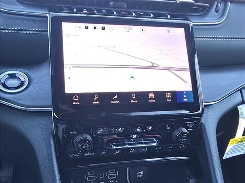 New 2025 Jeep Grand Cherokee Overland w/ Adv Protech Group III image 10