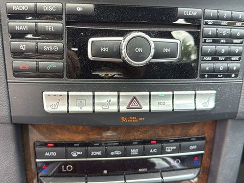 Used 2014 Mercedes-Benz E 350 Sedan image 28