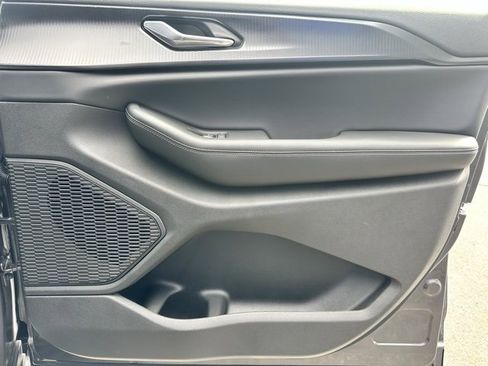 New 2025 Jeep Grand Cherokee L Laredo w/ Luxury Tech Group I image 28