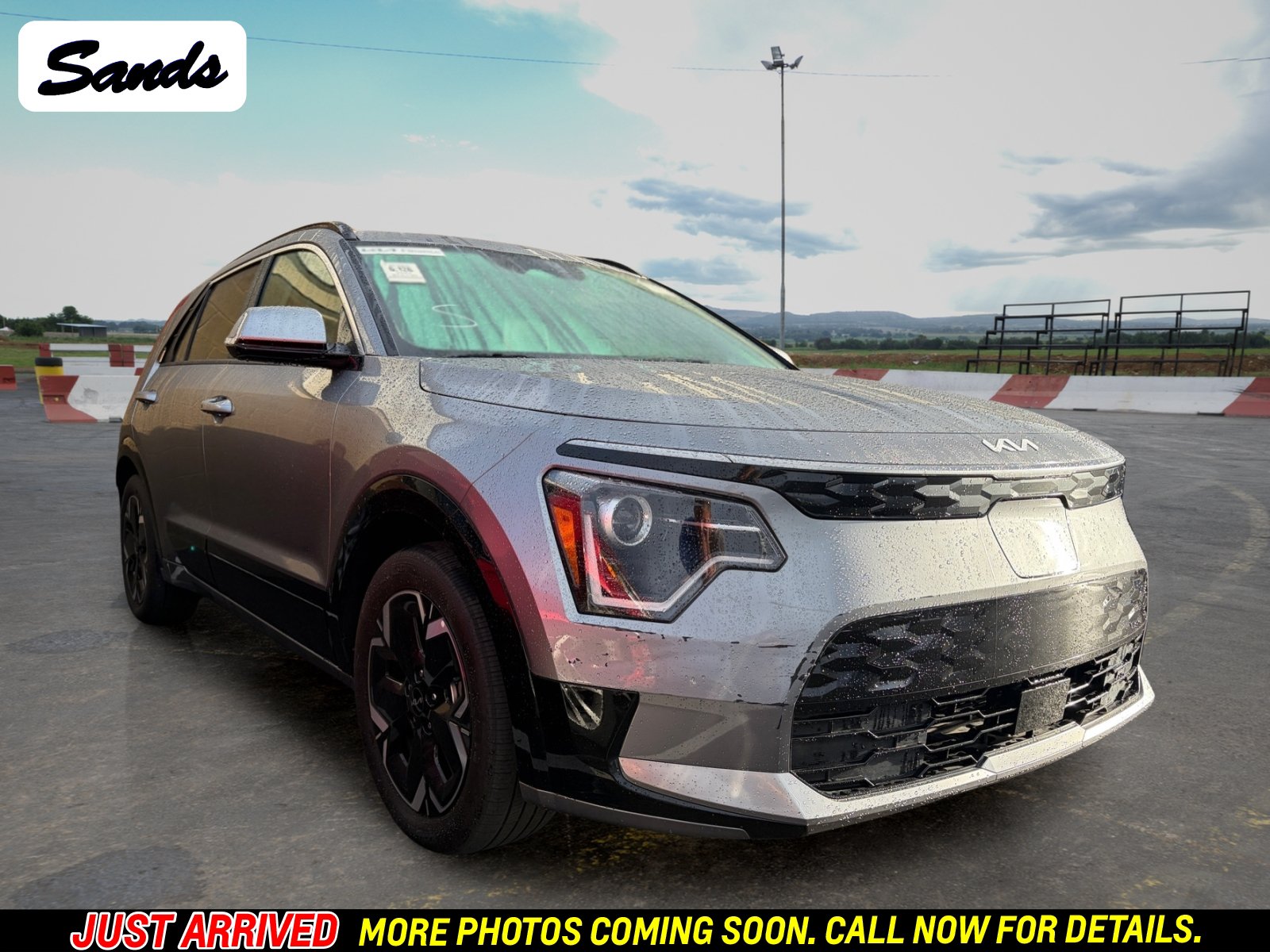 Certified 2023 Kia Niro Wind FWD image 1