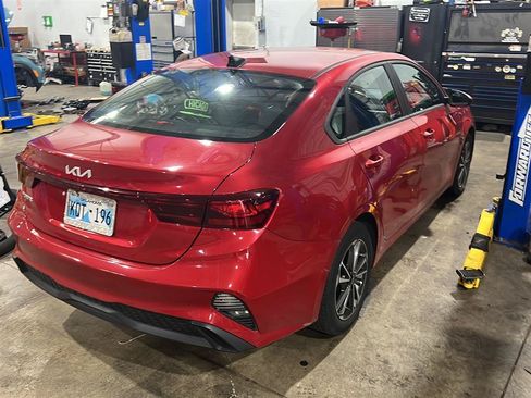 Used 2022 Kia Forte LXS FWD image 4