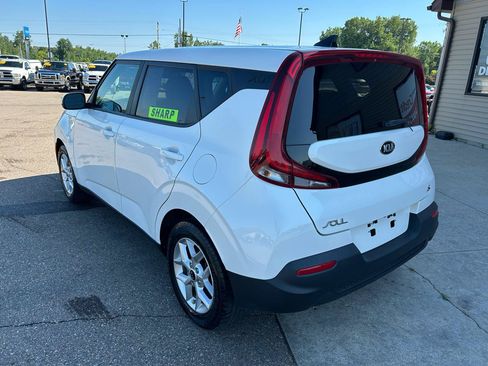 Used 2021 Kia Soul S FWD image 7