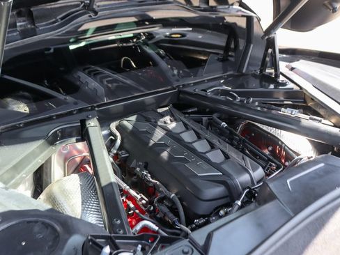 Used 2022 Chevrolet Corvette Stingray Preferred Cpe w/ Z51 Performance Package RWD image 12