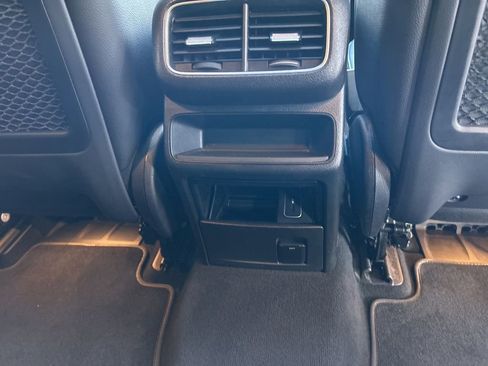 Used 2021 Mercedes-Benz GLE 450 4MATIC image 31