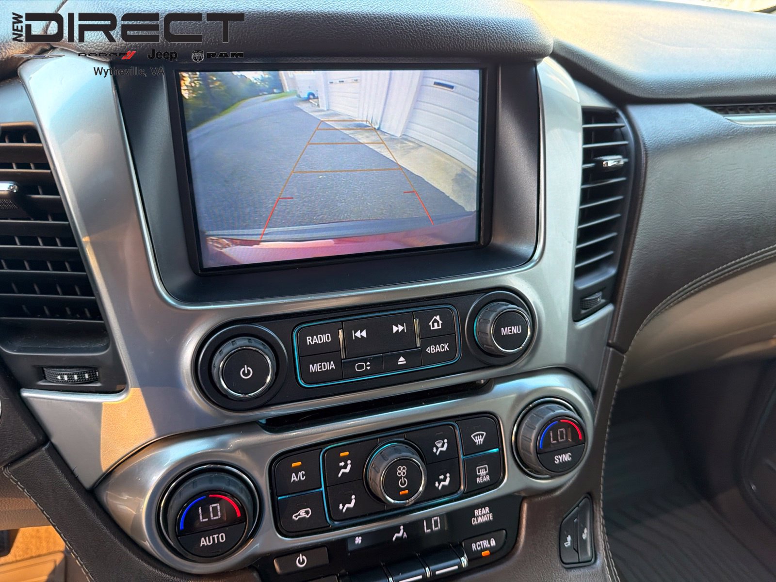 Used 2019 Chevrolet Tahoe LT w/ Luxury Package AWD/4WD image 18