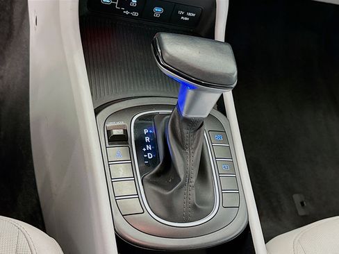 Used 2025 Hyundai Kona SEL image 25