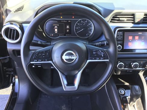 Used 2024 Nissan Versa SV FWD image 11