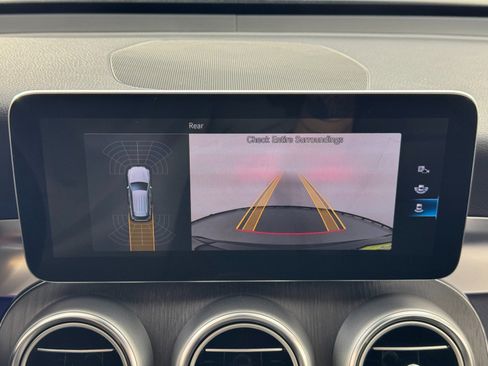 Used 2022 Mercedes-Benz GLC 300 4MATIC w/ AMG Line image 26