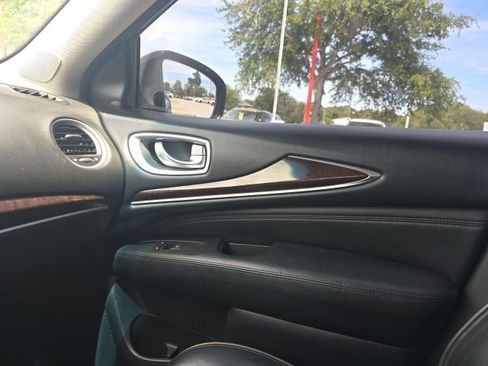 Used 2015 INFINITI QX60 FWD w/ Deluxe Touring Package image 24