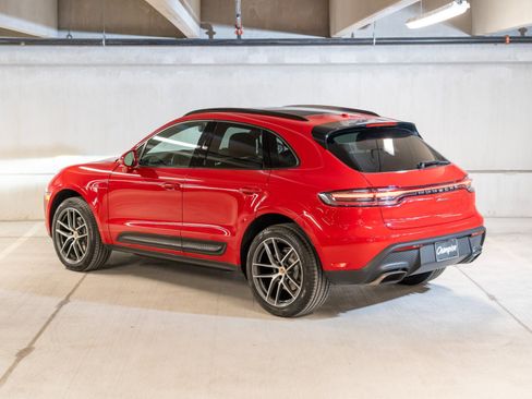 Certified 2024 Porsche Macan AWD/4WD image 3