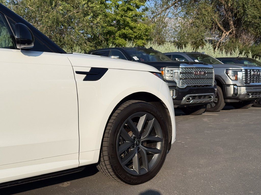 Used 2023 Land Rover Range Rover Sport SE Dynamic AWD/4WD image 7