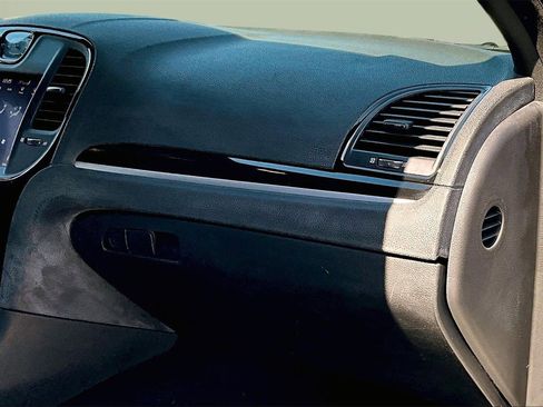 Certified 2021 Chrysler 300 S image 20