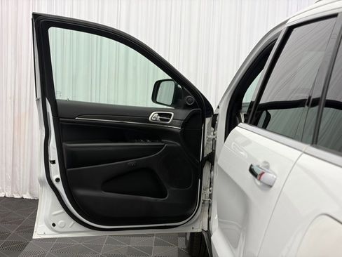 Used 2020 Jeep Grand Cherokee Limited AWD/4WD image 11