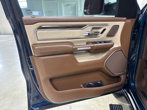 Used 2019 RAM 1500 Laramie AWD/4WD image 33