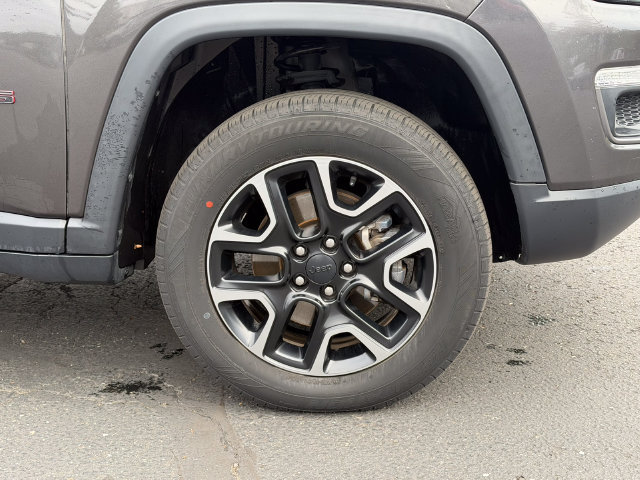 Used 2019 Jeep Compass Trailhawk AWD/4WD image 11