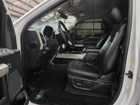 Used 2019 Ford F250 Lariat w/ Lariat Value Package image 6