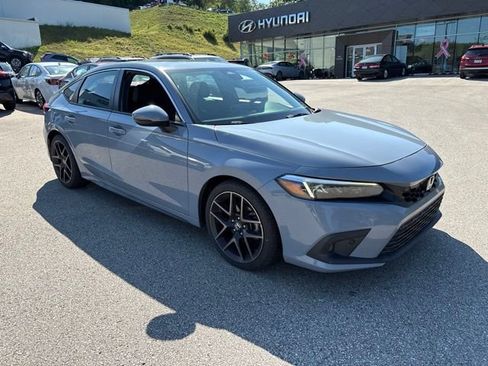 Used 2022 Honda Civic Sport Touring image 7